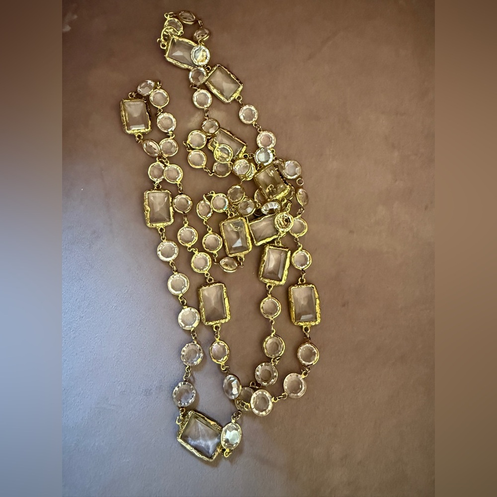 Signed Vintage 1981 Chanel Paris clear Crystal
Chiclet Sautoir Necklace 60inches